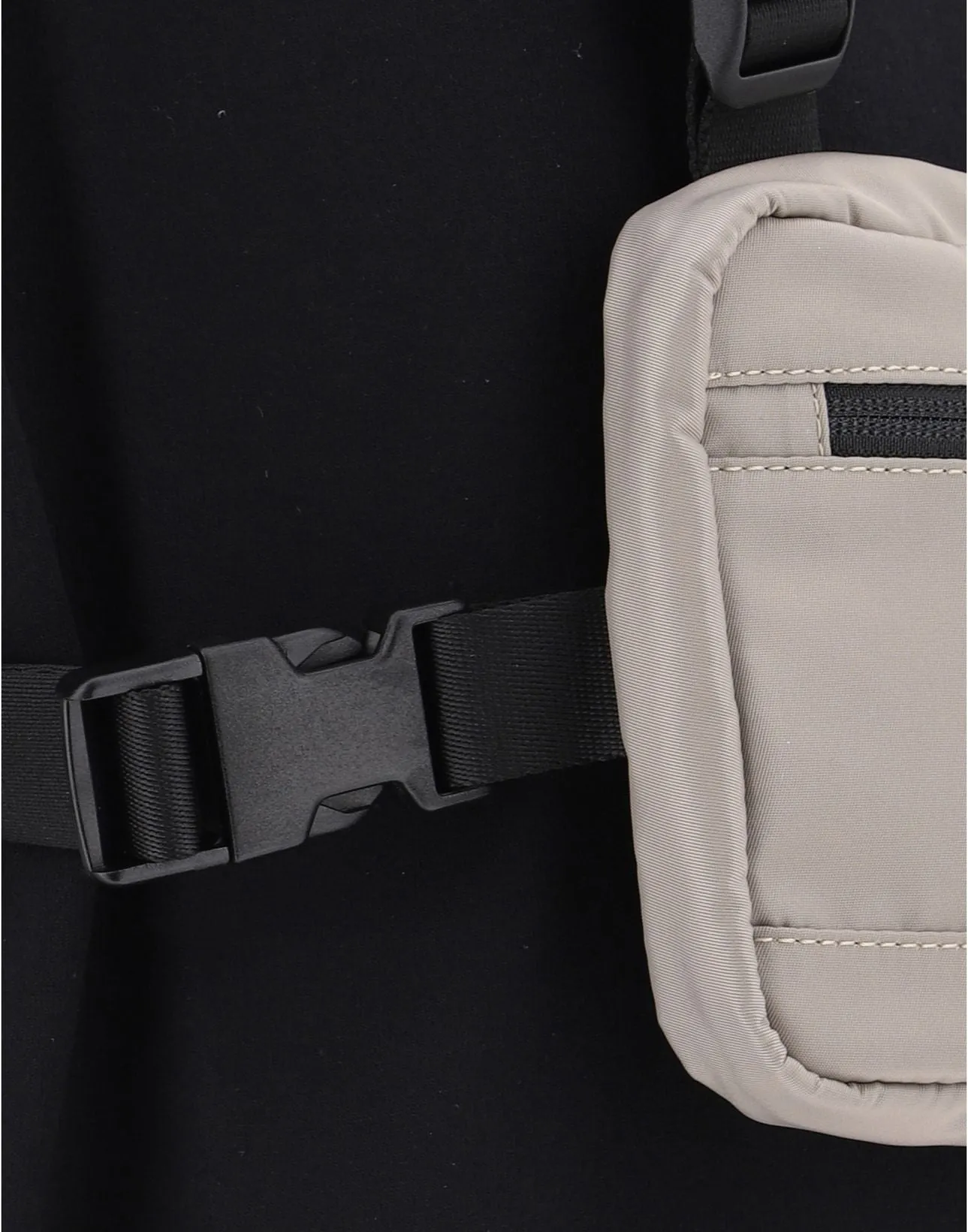 1017 Alyx 9SM Mini Chest Rig