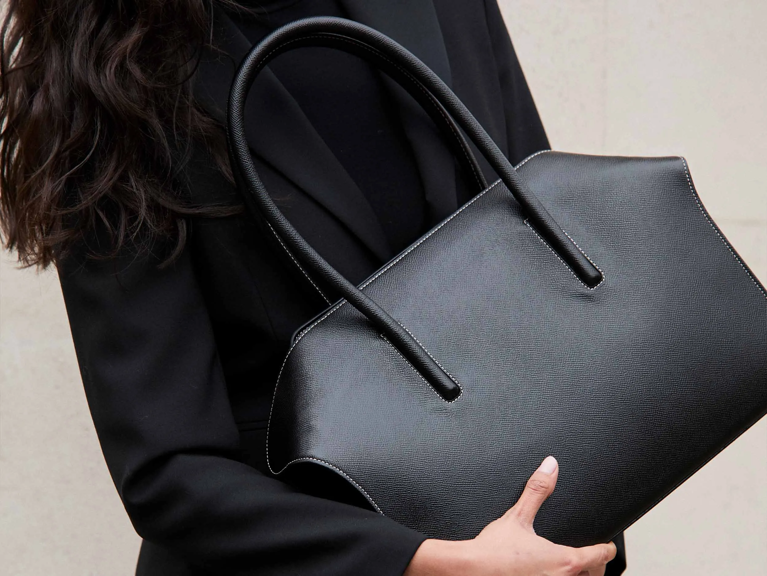 Carmen - Large Tote in Dolomite - Black