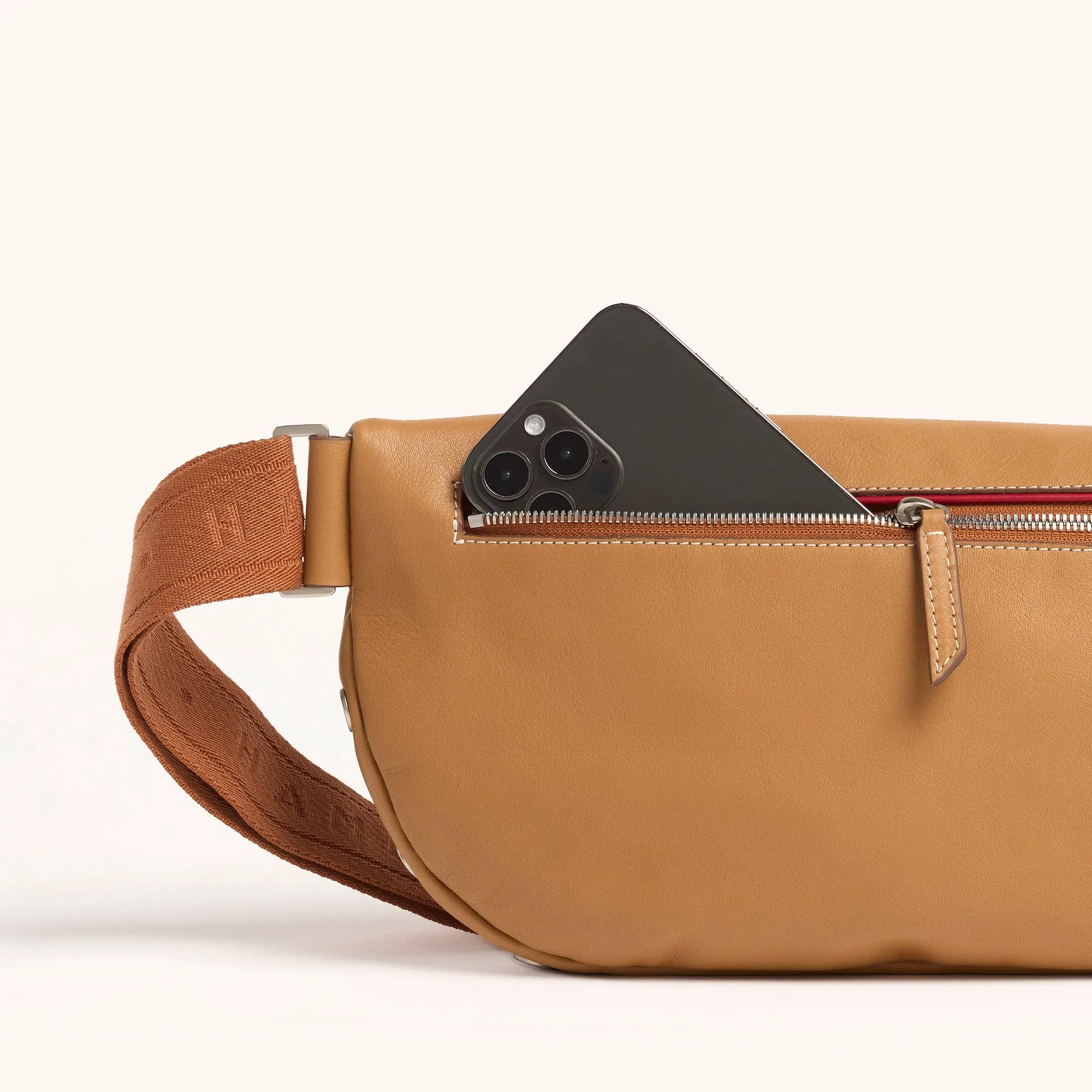 Charles Crossbody | Oak Edge/Brushed Silver | Lrg