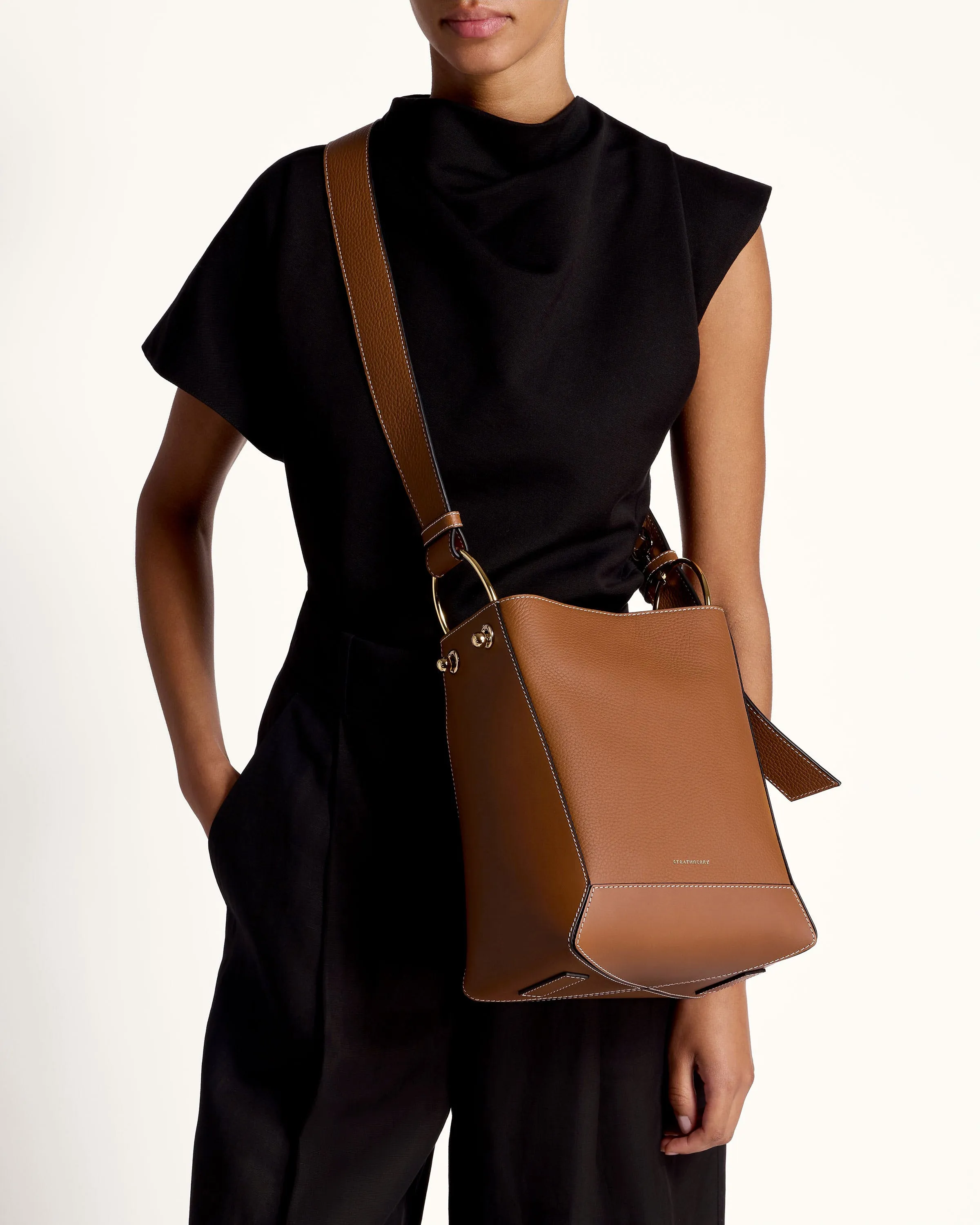 Lana Midi Bucket Bag - Tan with Vanilla Stitch
