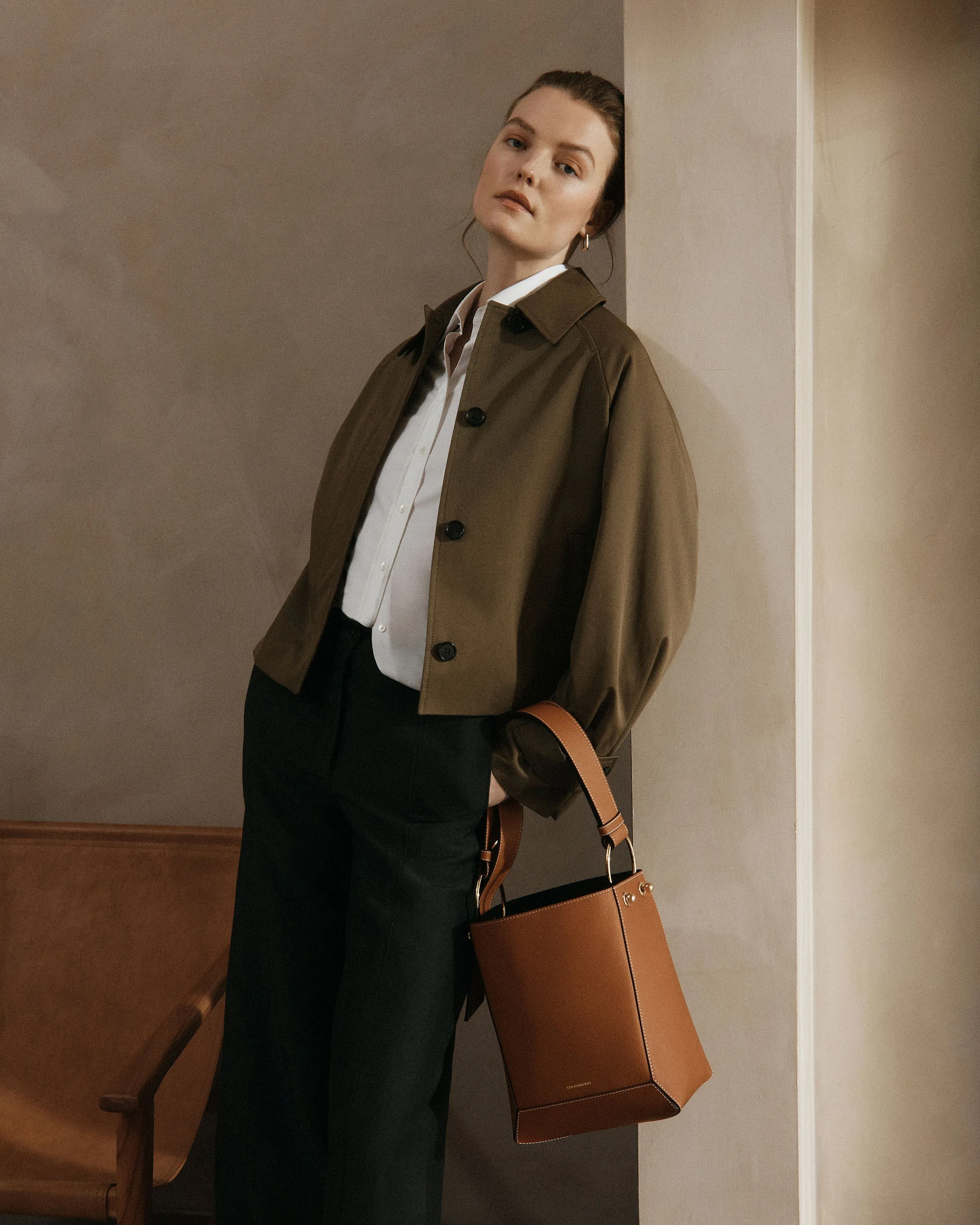 Lana Midi Bucket Bag - Tan with Vanilla Stitch
