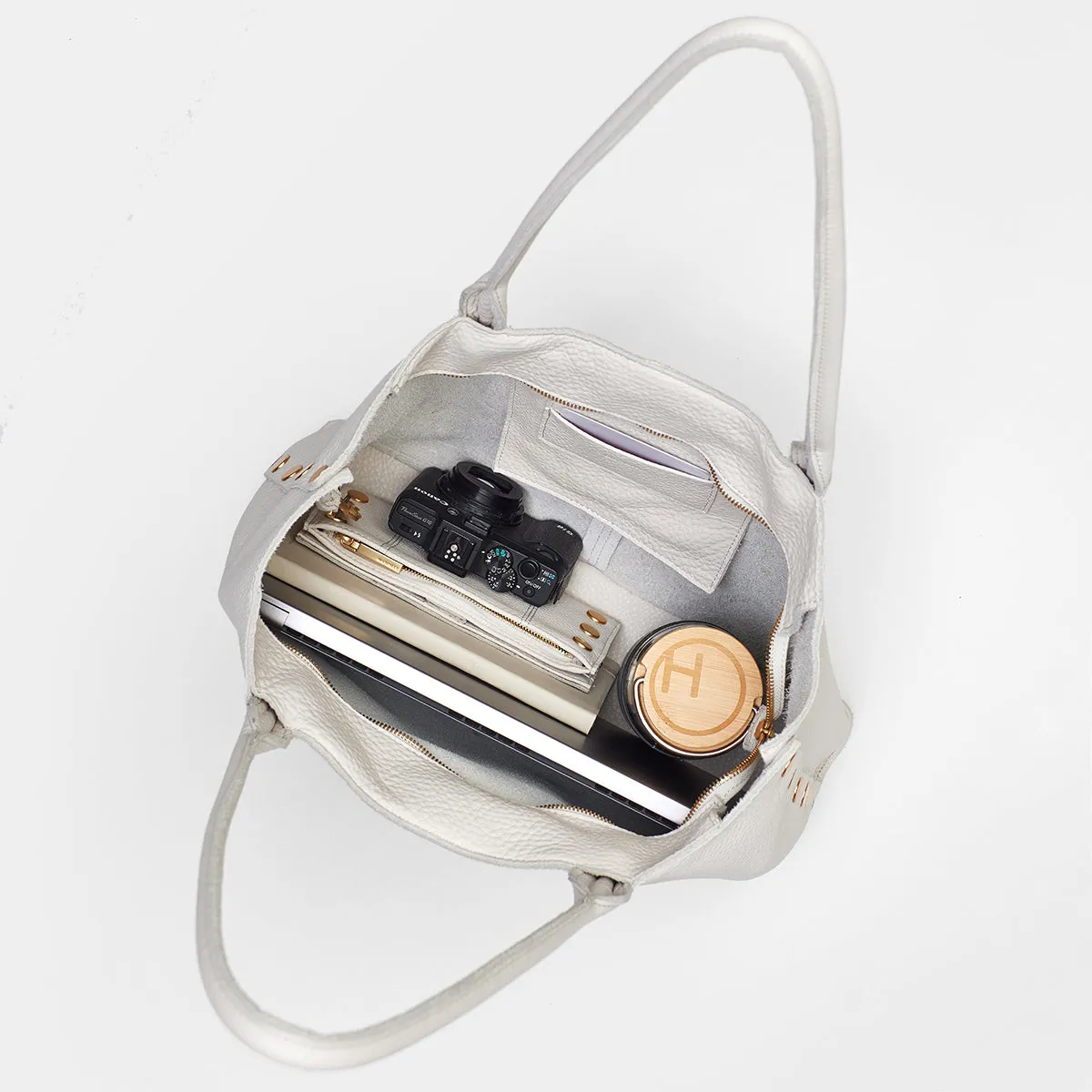 Oliver Zip | Calla Lily White/Brushed Gold