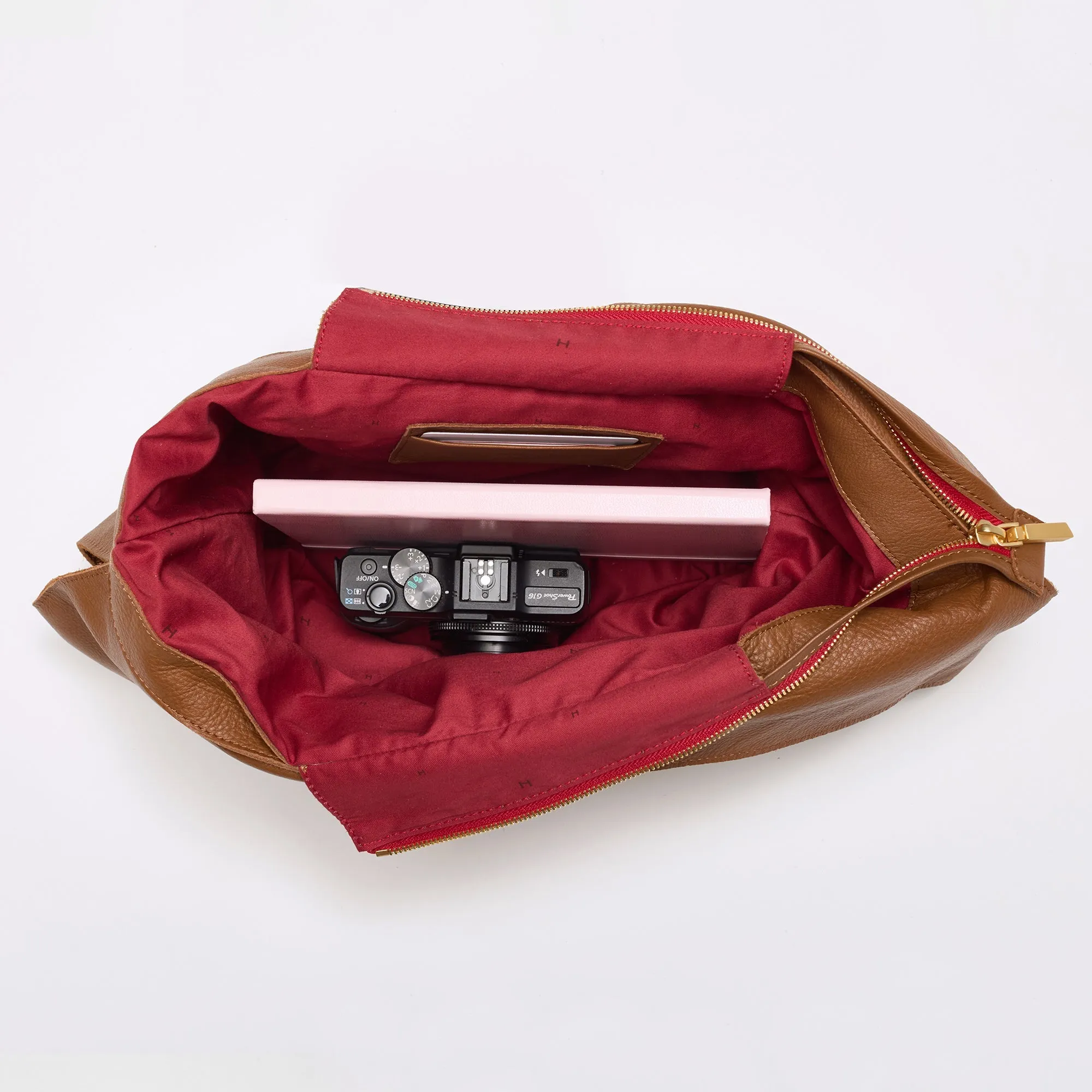 Tom Zip | Mahogany Pebble/Brushed Gold Red Zip | Lrg